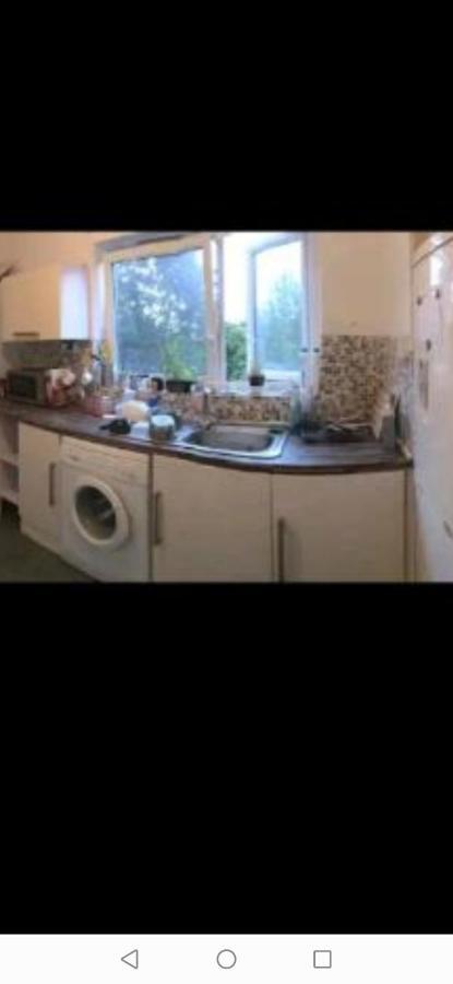 Nice Shared Flat Londra Exterior foto